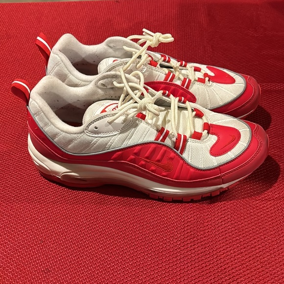 Nike Air Max Red and White Size 9.5 - Picture 2 of 4